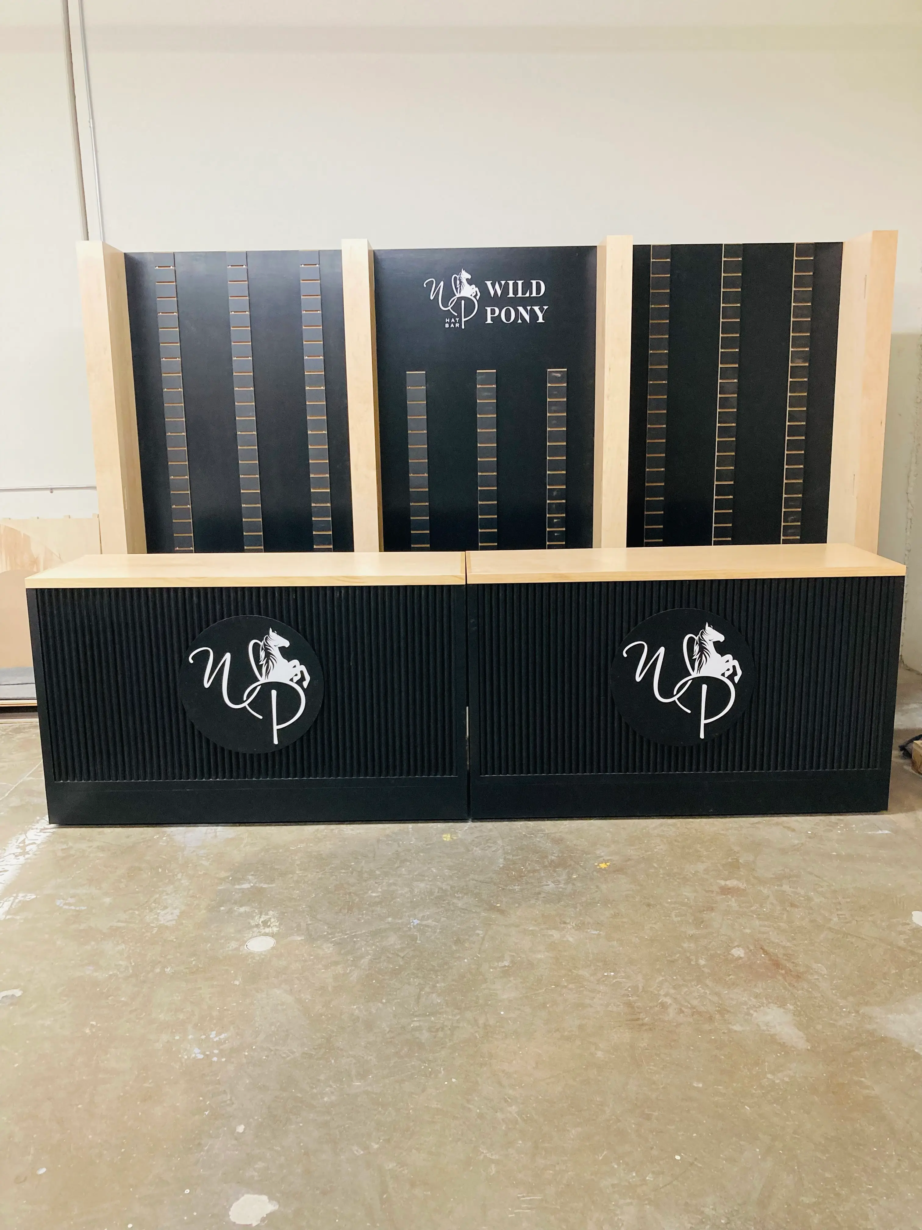 Collapsible Hat Bar Pop-Up Set