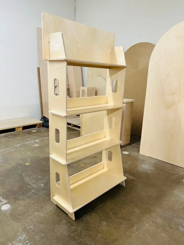 The CrateLine Foldable Display