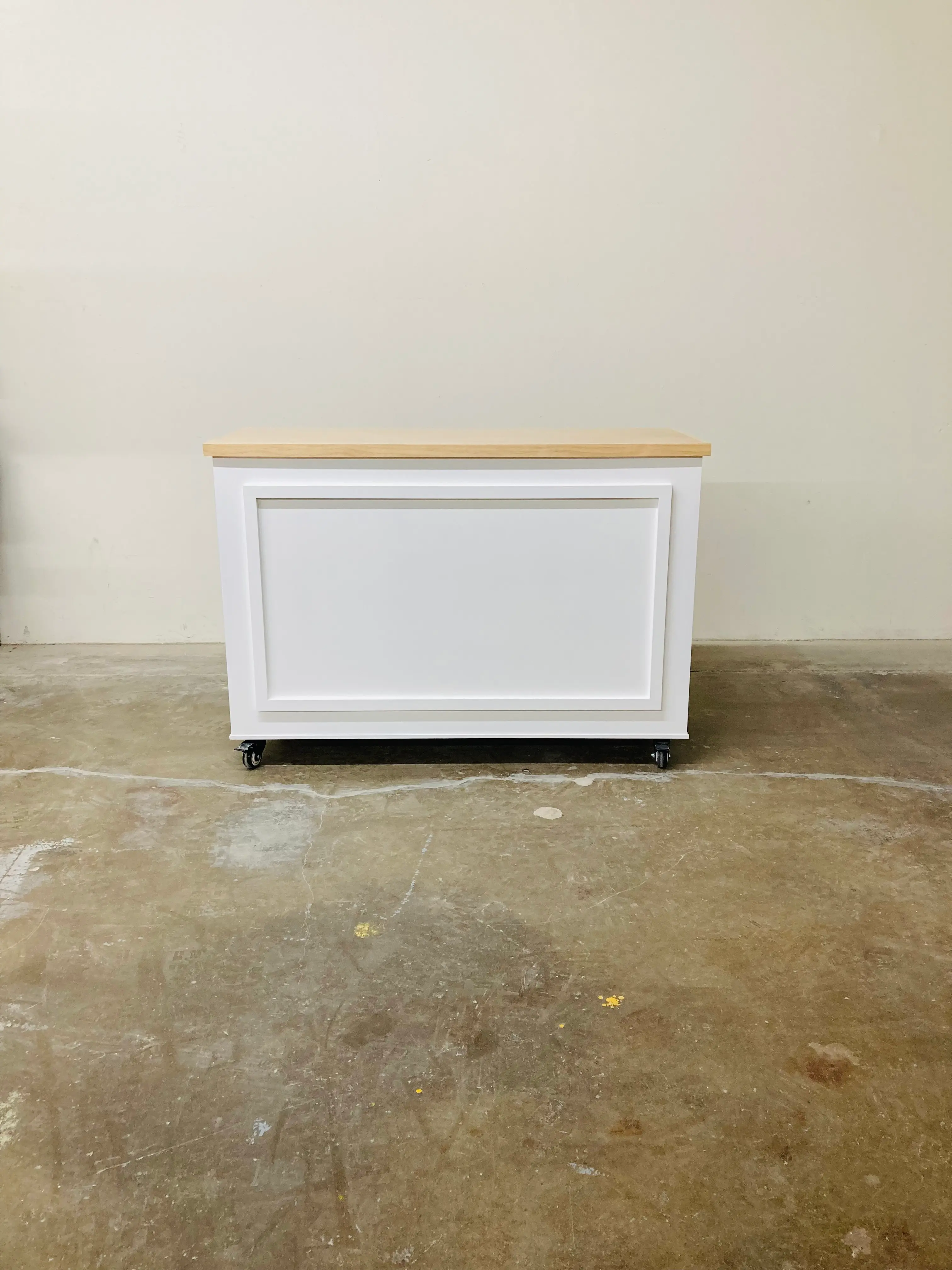 The Dani Classic Bar