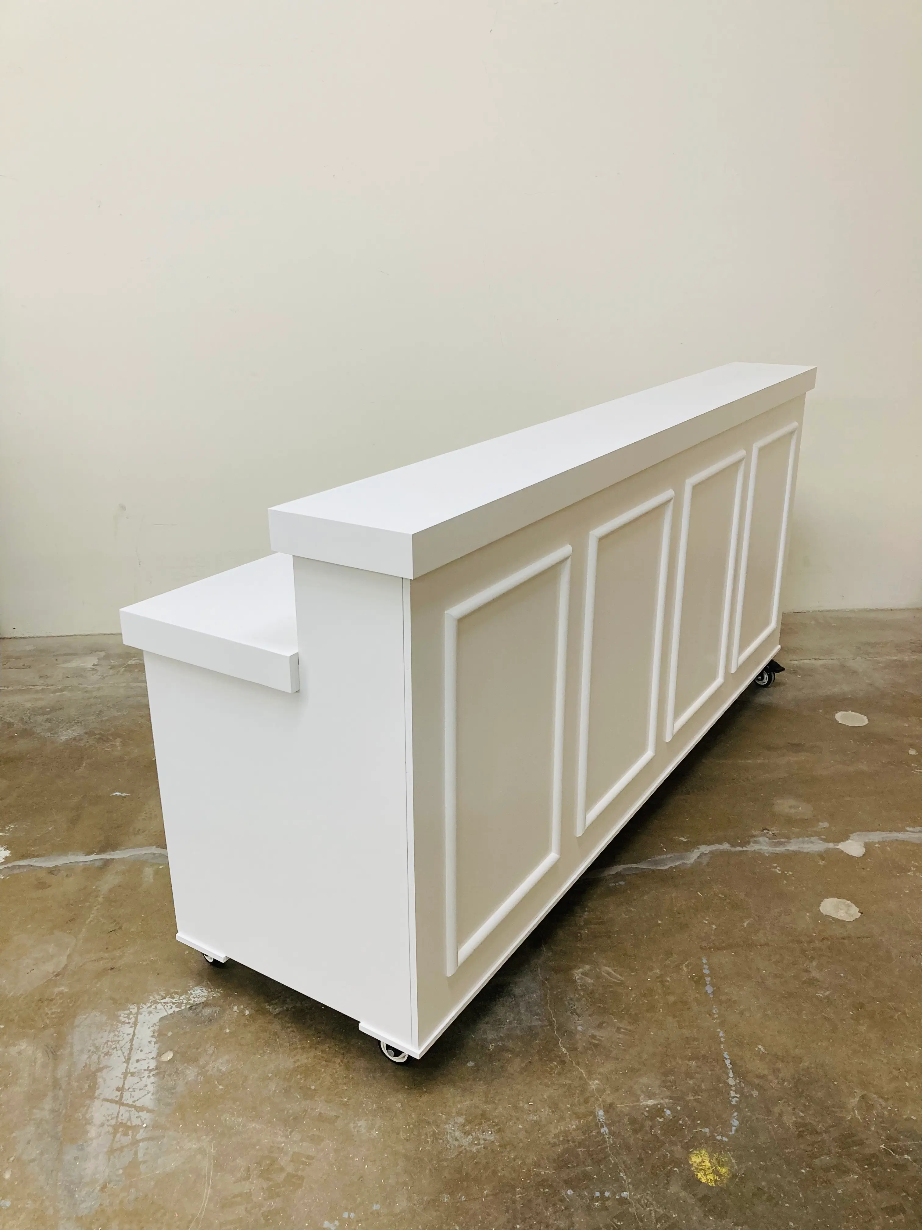 The Hampton Serving Bar