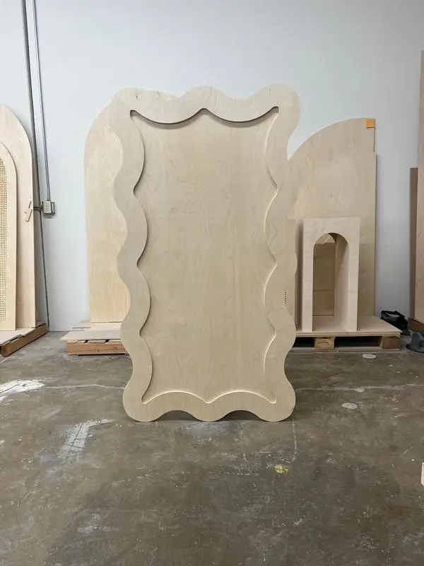 The Wavy Frame Backdrop